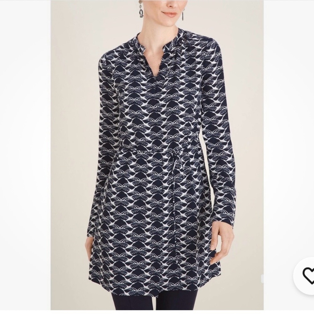 Chico's Tunic Navy & White Bird / Crane Printed Long-Sleeve Tunic Size 0 or 4-6
